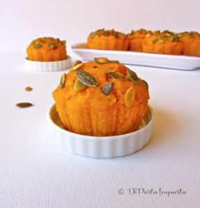 Muffins con zucca, mandorle e arancia candita