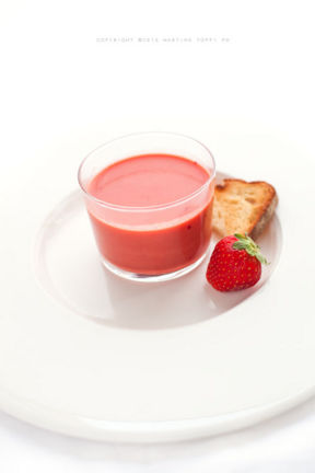 Gazpacho de fresa ed è subito Spagna!