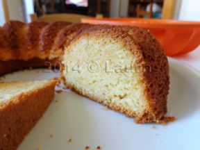 Ciambella arancia e mandorle