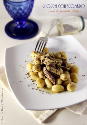 Gnocchi di patate con sgombro e semi di finocchietto selvatico