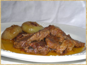 Manzo in umido con cipolle in agrodolce