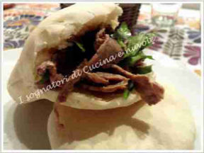 PANE ARABO FARCITO CON STRACCETTI DI VITELLO E RUCOLA