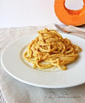 Spaghetti alla chitarra al pesto di zucca