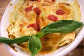Primo vegetariano di Pasqua: cannelloni ricotta e asparagi.
