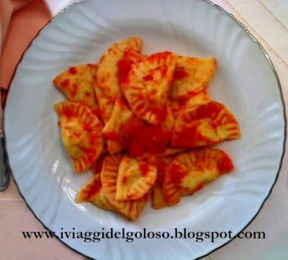 RICETTE DI PASTA FRESCA ... LUNETTE DI FUNGHI E SCAMORZA