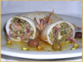 Calamari ripieni con olive taggiasche e pistacchi