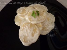 CORZETTI AL SUGO BIANCO DI PINOLI