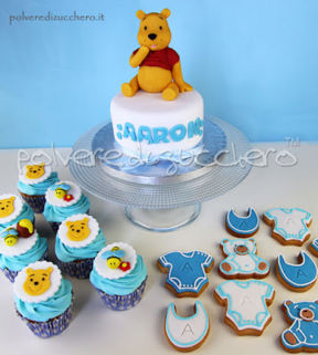 Baby shower a tema Winnie the Pooh per un bimbo: torta, biscotti e cupcakes con pasta di zucchero