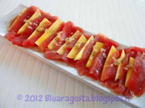 Millefoglie di tonno, mango e finger lime