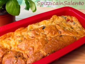 CAKE SALE TOMATES-MOZZA ET BASILIC