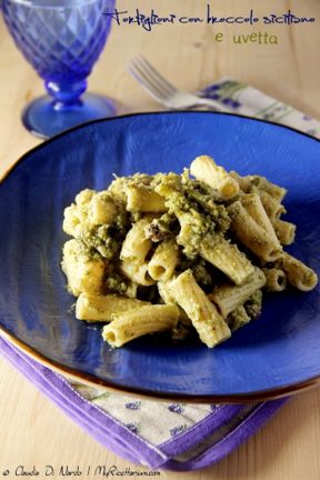 Tortiglioni con broccolo siciliano e uvetta