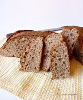 Pane integrale con lievito madre