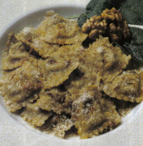 Ravioli di castagne, salsiccia e noci