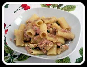 Rigatoni freddi con tonno e limone