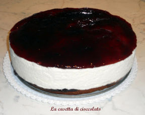 Kase sahne torte con coulis di ciliegie