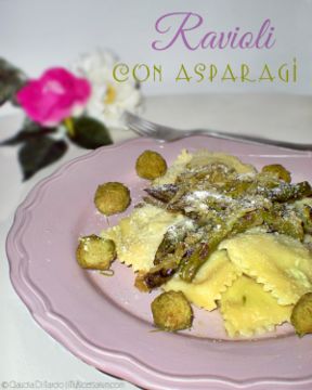 Ravioli ripieni di asparagi