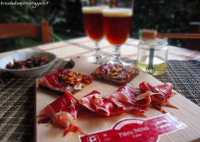 Pane nero tostato con Pata negra, miele e...