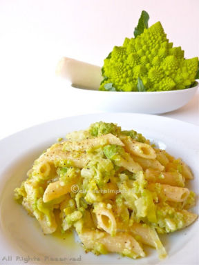 Penne di kamut con broccolo romano e porro