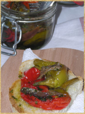 Friggitelli sott’olio con alici