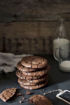 Biscottini al cioccolato / Chocolate cookies