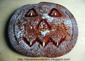 Torta di Halloween con pere e cioccolato