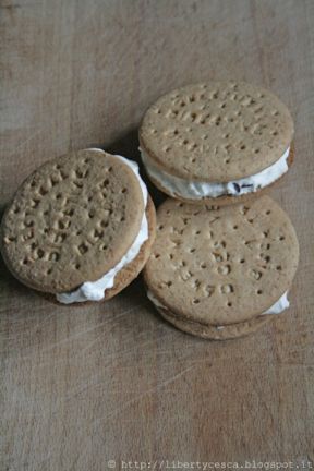 Gelato al biscotto / Ice-cream cookie sandwiches