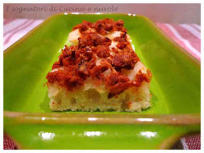 RICETTA FOCACCIA CON POMODORI SECCHI