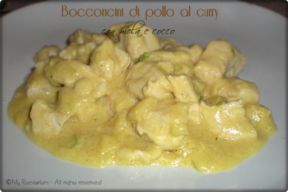 Bocconcini di pollo al curry con mela e cocco