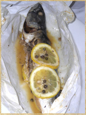 Sgombri al pepe verde cotti al cartoccio