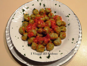 GNOCCHI DI PATATE E BIETOLE