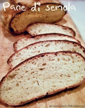 Pane di semola con lievito madre