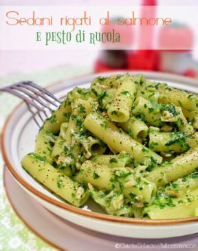 Sedani rigati al salmone e pesto di rucola