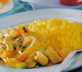 Pollo al curry e riso basmati.