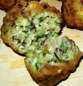 Polpette di quinoa con zucchine e semi vari