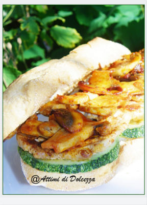 PANINO CON BRACIOLE DI MAIALE ALLA PAPRIKA ZUCCHINE E CHAMPIGNON