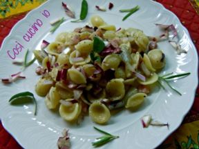 Orecchiette al radicchio rosso e pancetta affumicata (ricetta veloce)