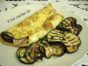 Omelette melanzane e prosciutto, ricetta secondi piatti