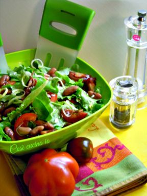 Insalata mista in salsa di acciughe, ricetta primaverile