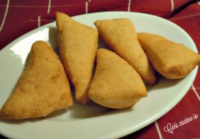 Fazzoletti di pasta fritta alla Bonci