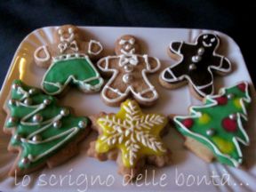 BISCOTTI DI NATALE GLASSATI