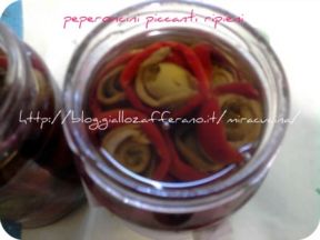 PEPERONCINI PICCANTI RIPIENI