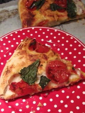 Pizza croccante pomodoro e basilico | impasto pizza