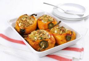 Peperoni ripieni con mozzarella e pinoli