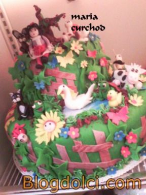 Torta di compleanno: la fattoria
