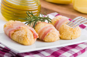 Crocchette di patate avvolte nella pancetta