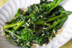 Broccoletti lessi con olio e limone