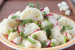 Insalata di cavolfiore ravanelli e piselli