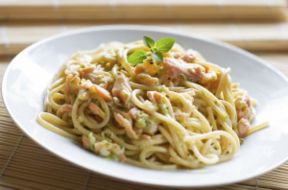 Tagliolini al salmone affumicato senza panna