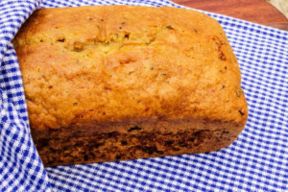 Cake salato con pomodoro, ricotta e acciughe