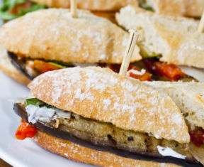 Panini vegetariani veloci per il pic nic